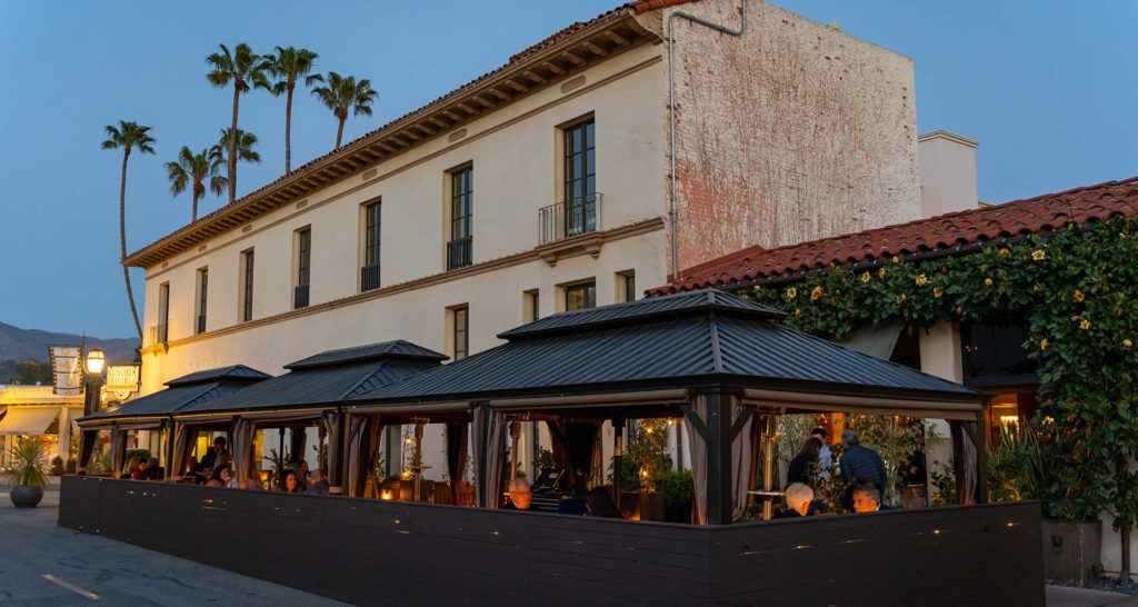 The bouchon outdoor terrace.